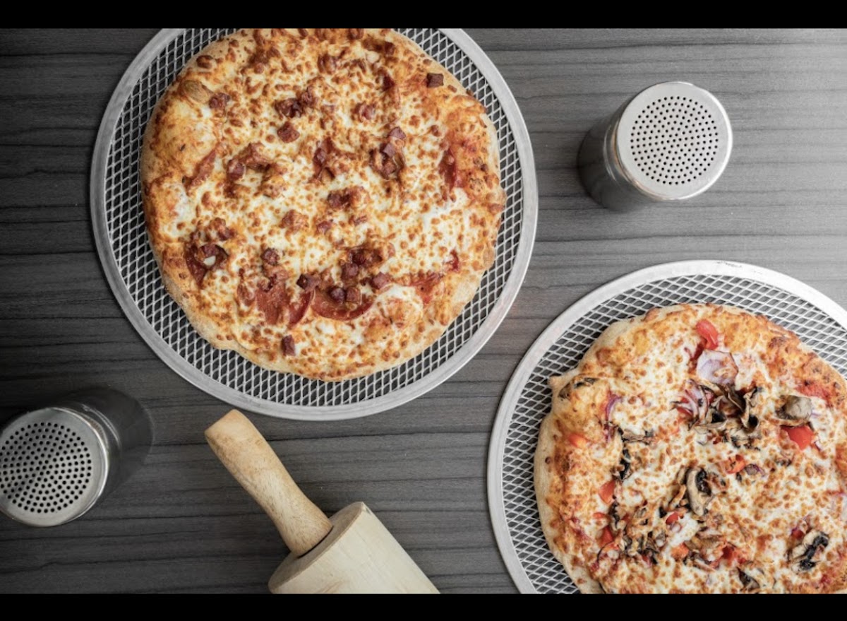 6ix Pizzas Queen and Bathurst