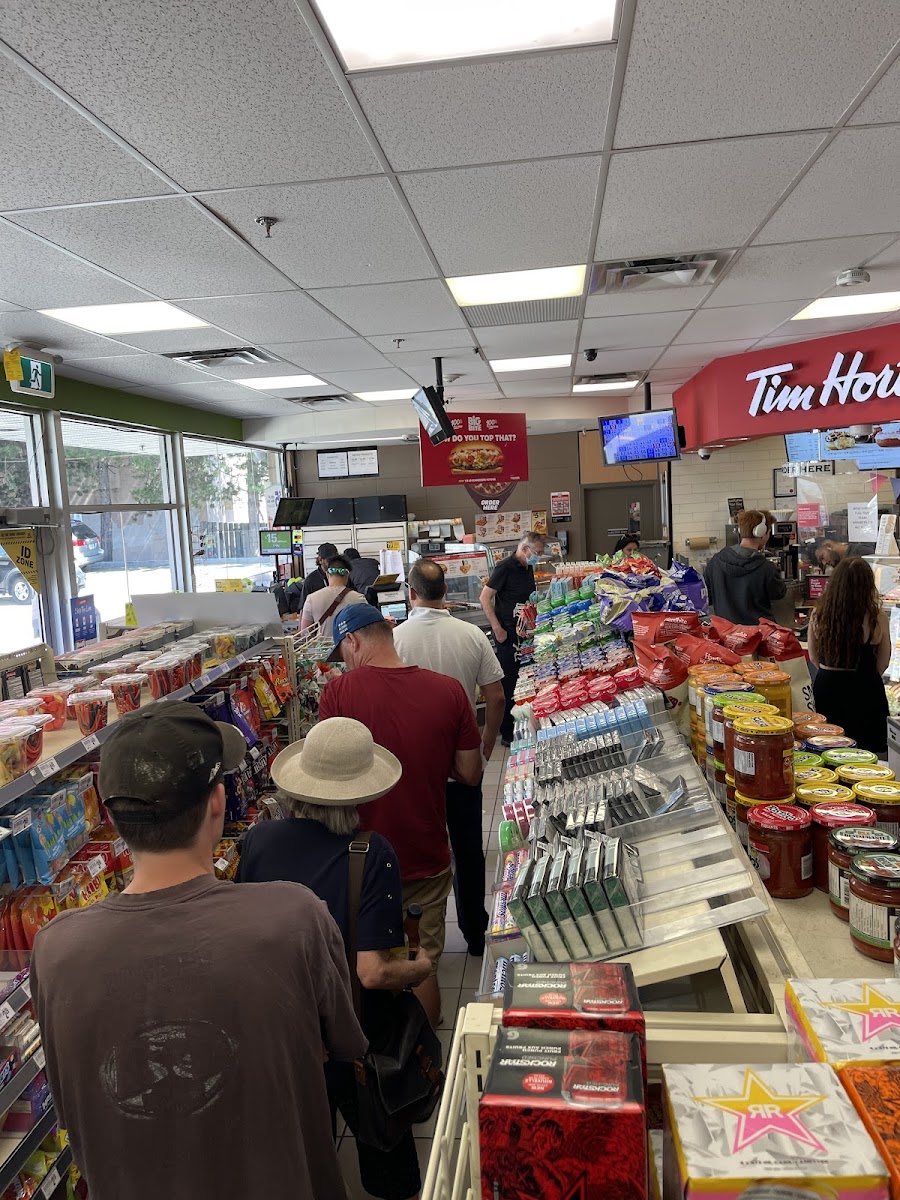 7-Eleven 3502 E Hastings St