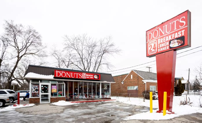 B-Line Donuts and Breakfast