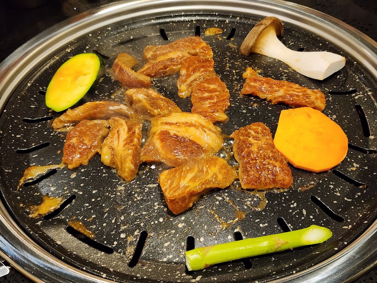 Baekjeong Korean BBQ House Calgary - Richmond SW
