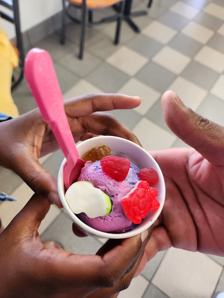 Baskin Robbins 855 The Queensway