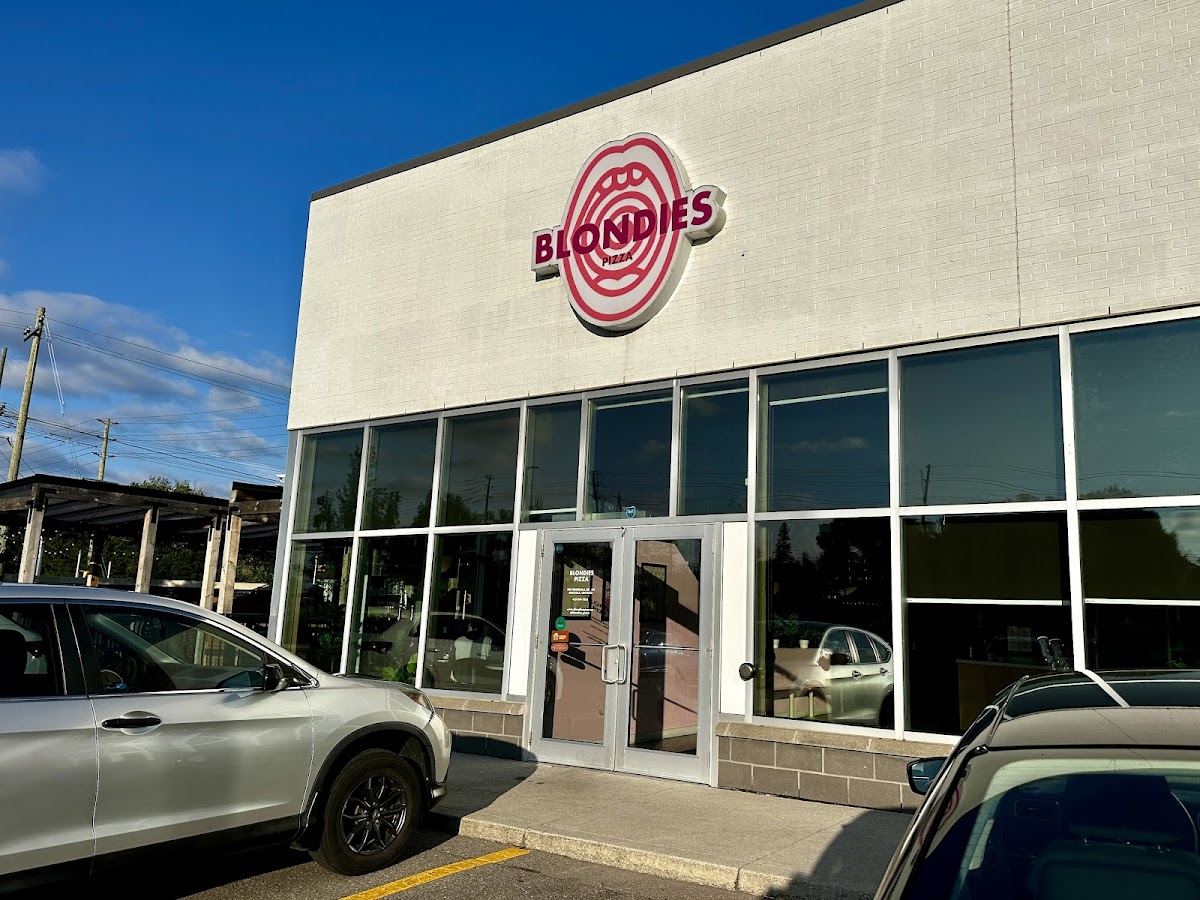 Blondies Pizza Oakville