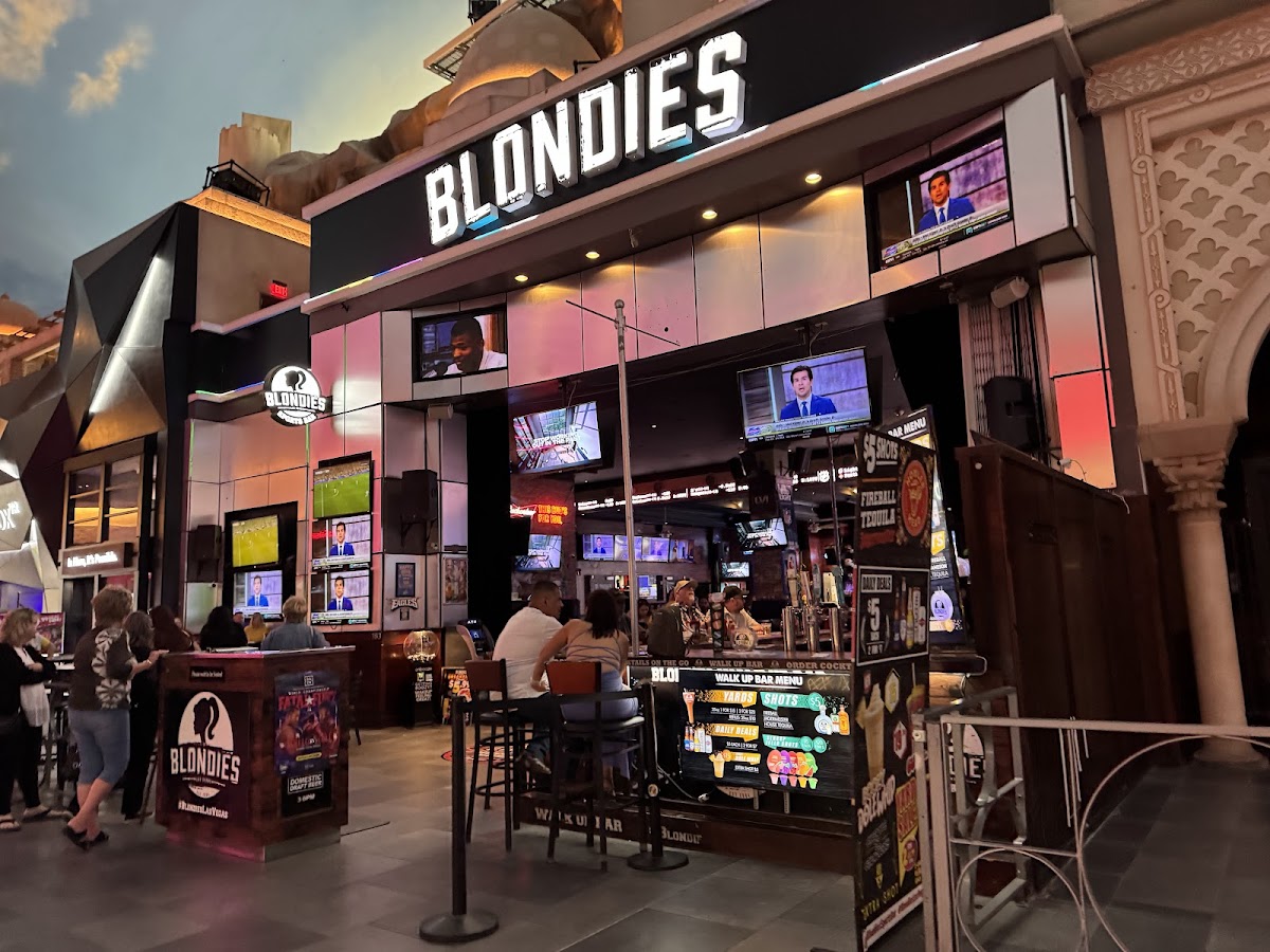 Blondies Sports Bar & Grill