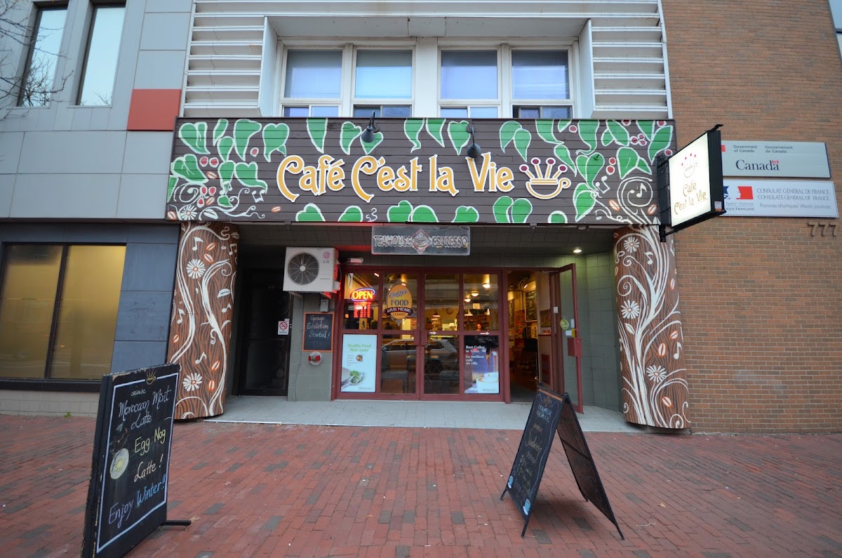 Café Bistro C'est La Vie
