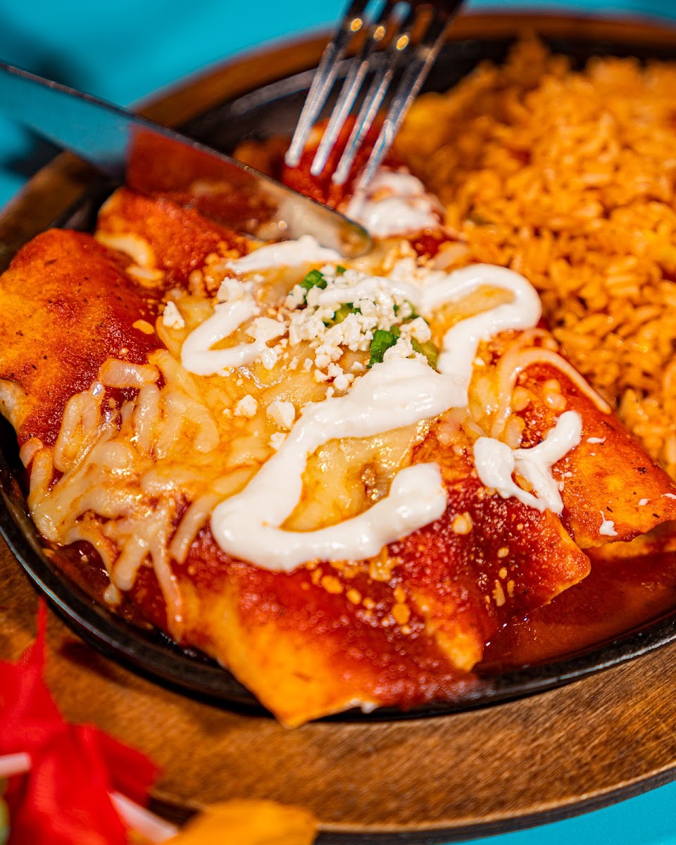 Carlos & Pepe's St. Leonard