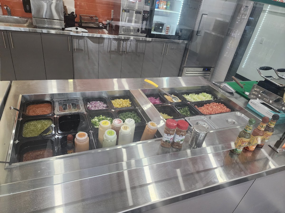 Chicken N Wraps- Cambridge 940 Jamieson Parkway