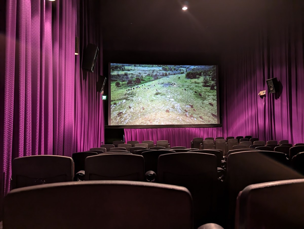 Cinedome 12