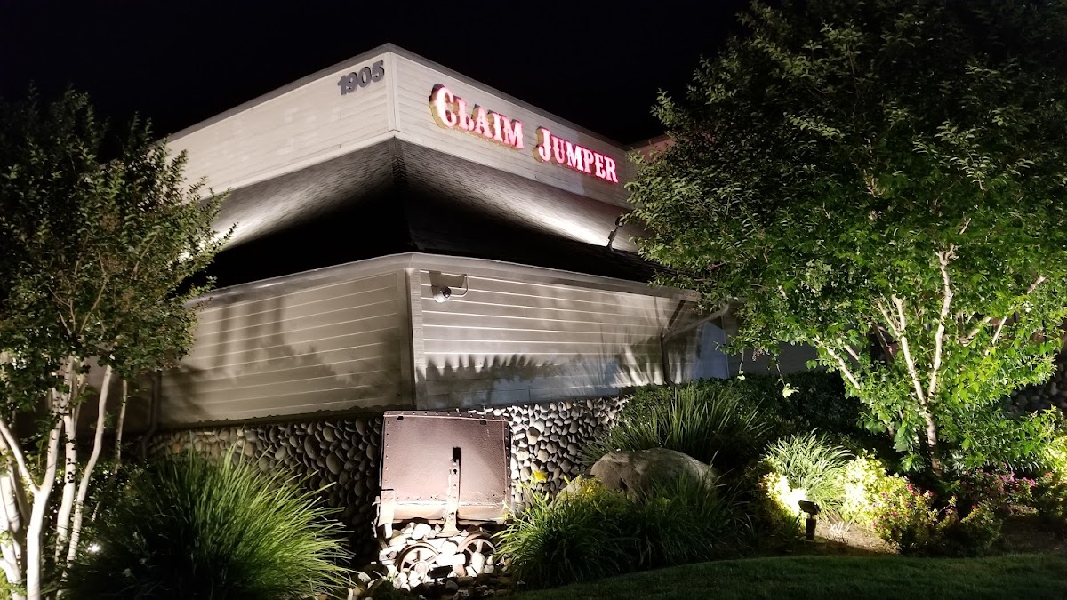 Claim Jumper & Steakhouse - San Bernardino, CA