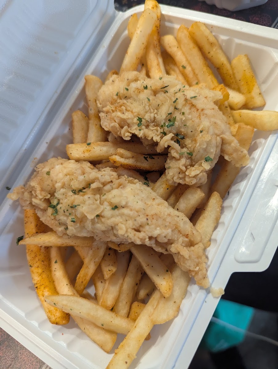  Cluck Clucks Chicken & Waffles