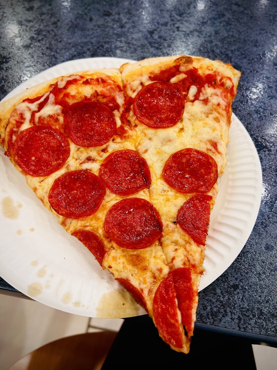 Cousin Vinny's Pizza & Deli