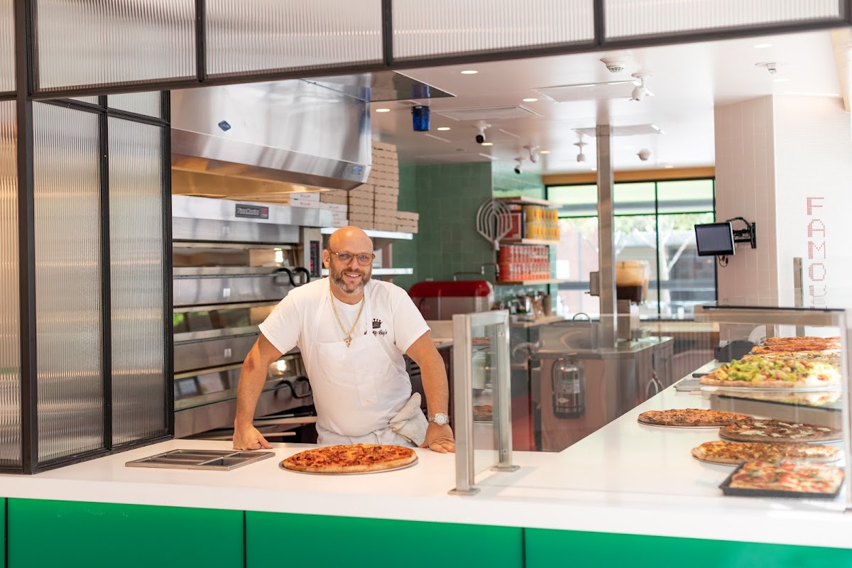 Danny Boy’s Famous Original Pizzeria