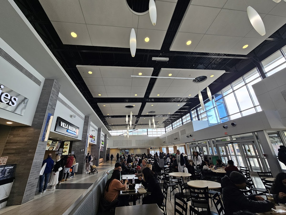 Famous Wok Toronto Premium Outlets