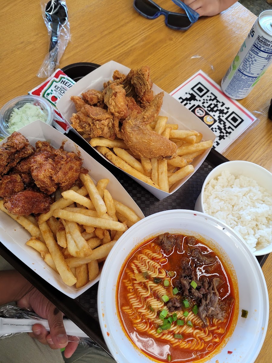 Gangnam & Coco Red Deer - Leva Ave