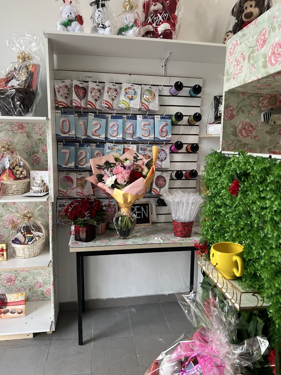 Gift Baskets and Flowers Danforth