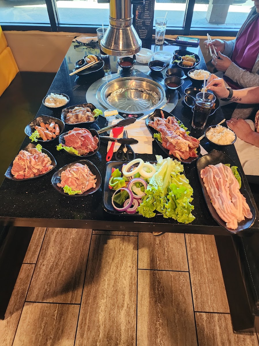 Hoki Korean BBQ & Japanese Cuisine