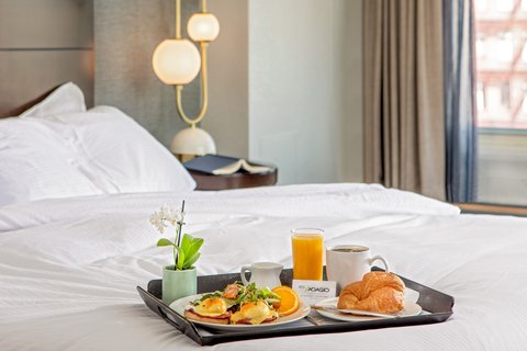 Hotel Adagio Autograph Collection