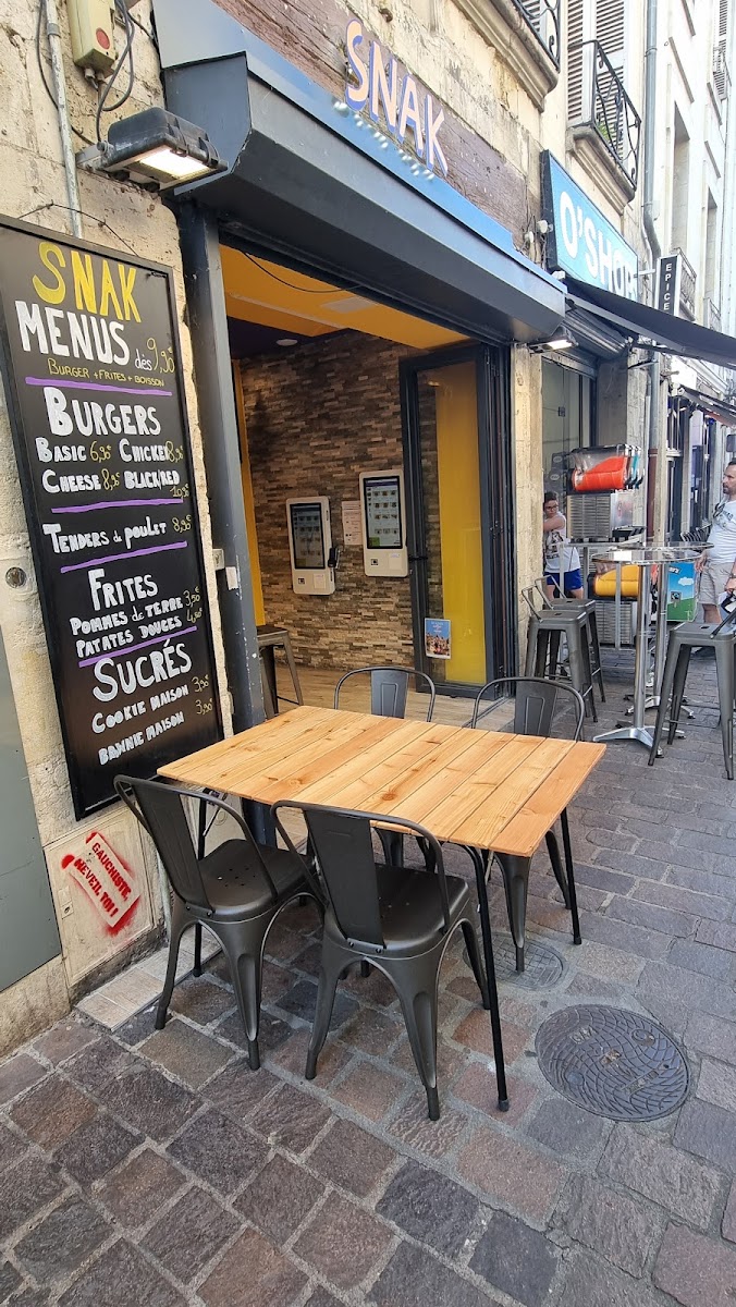 Hotline Burgers - Tours by Homy Kitchens