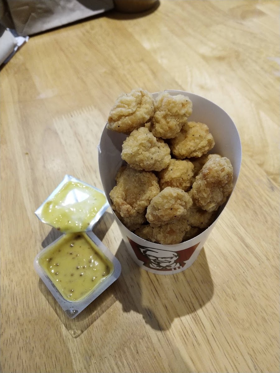 KFC 3495 Sheppard Avenue East