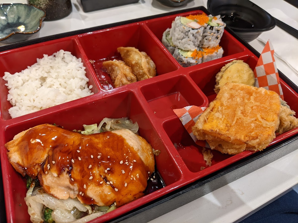 KOREANBOX. KOREAN FUSION SUSHI ROLL