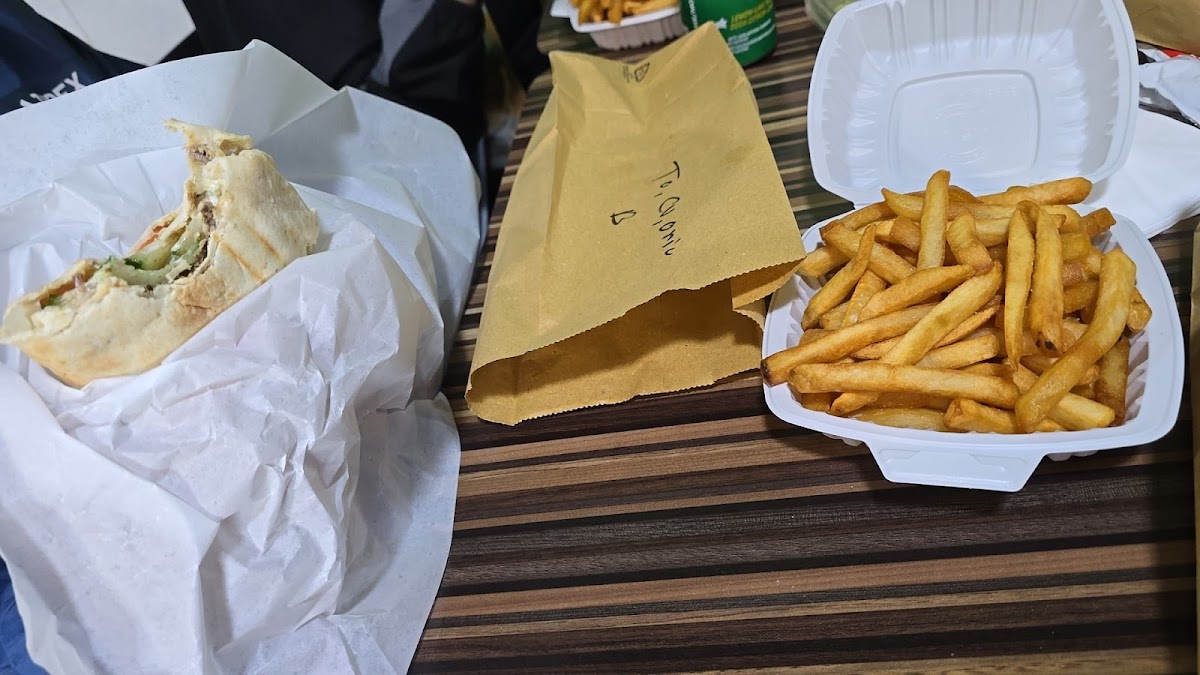 Lazeez Shawarma Sandhurst Cirle