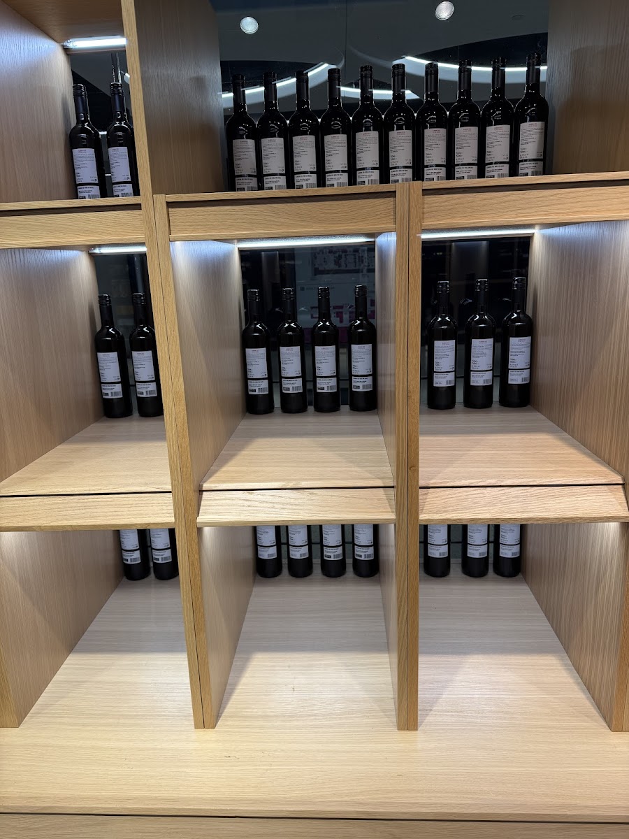 LCBO 65 Front St W