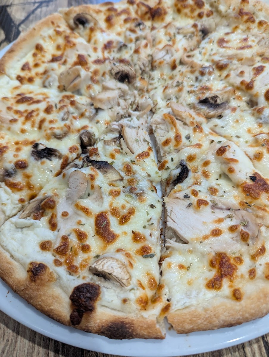 Le Neuf 2 Royal Pizza