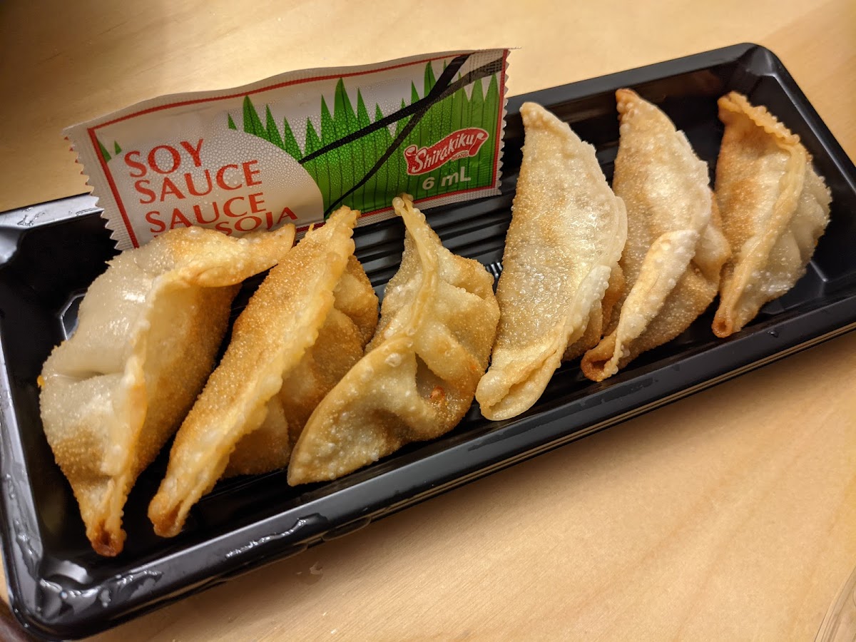 Maki sushi & noodle