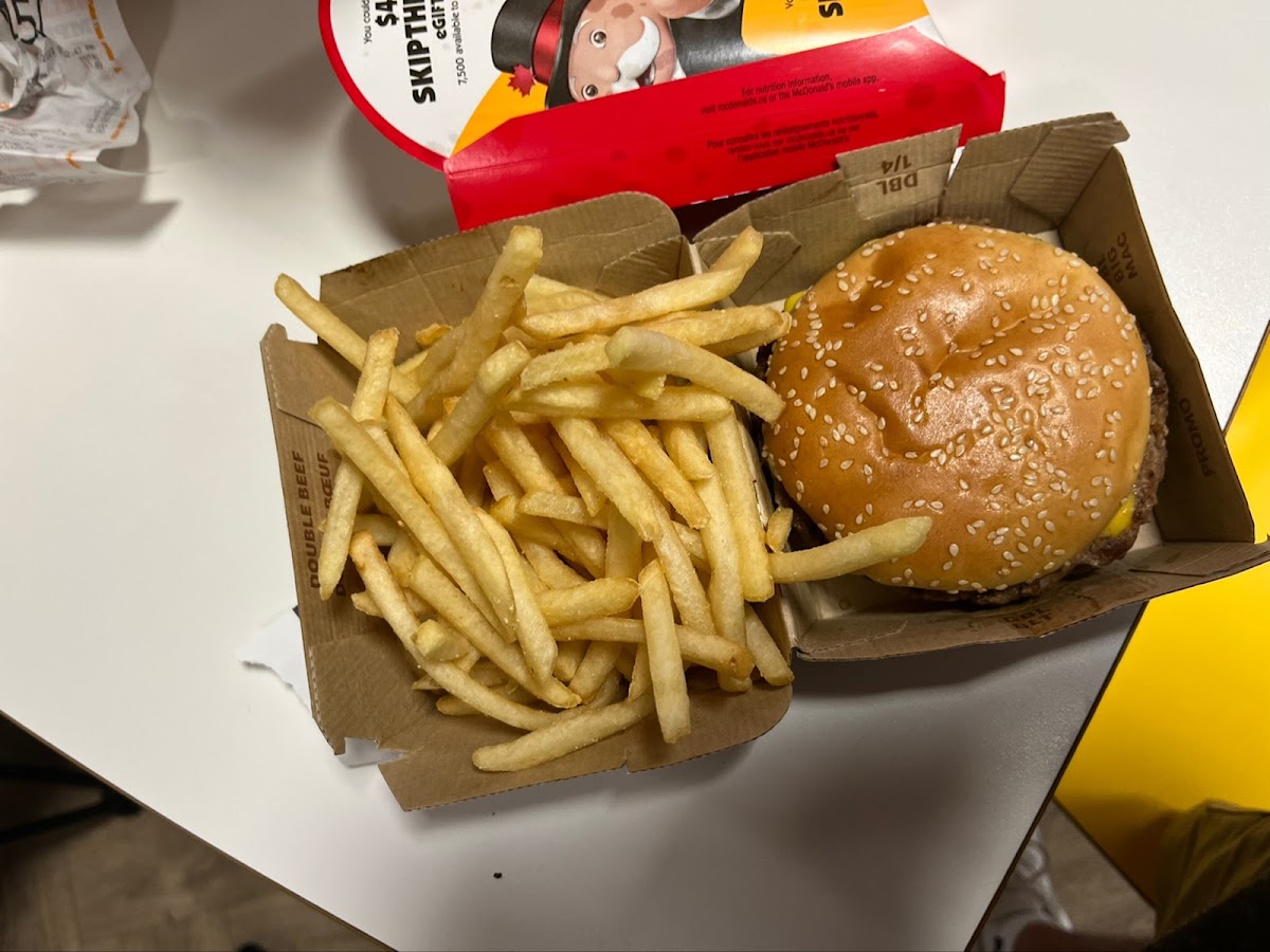McDonald's 90 Lamont Terrace