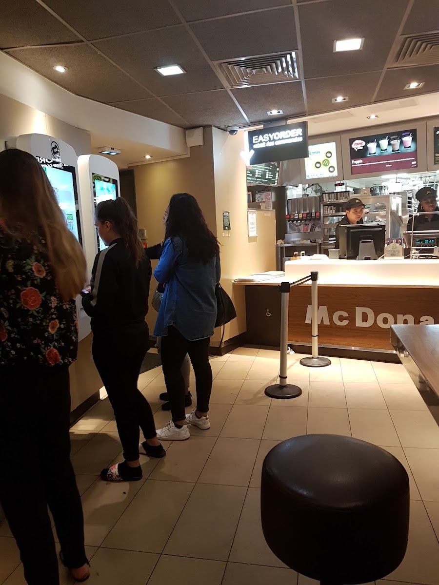 McDonald's® Paris Porte Doree