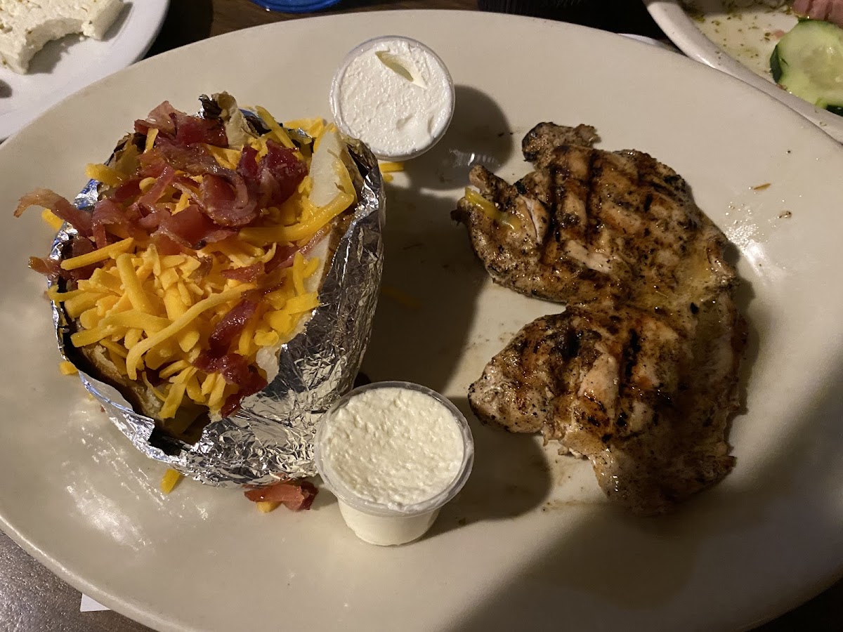 Monte Carlo Liquors & Steak House
