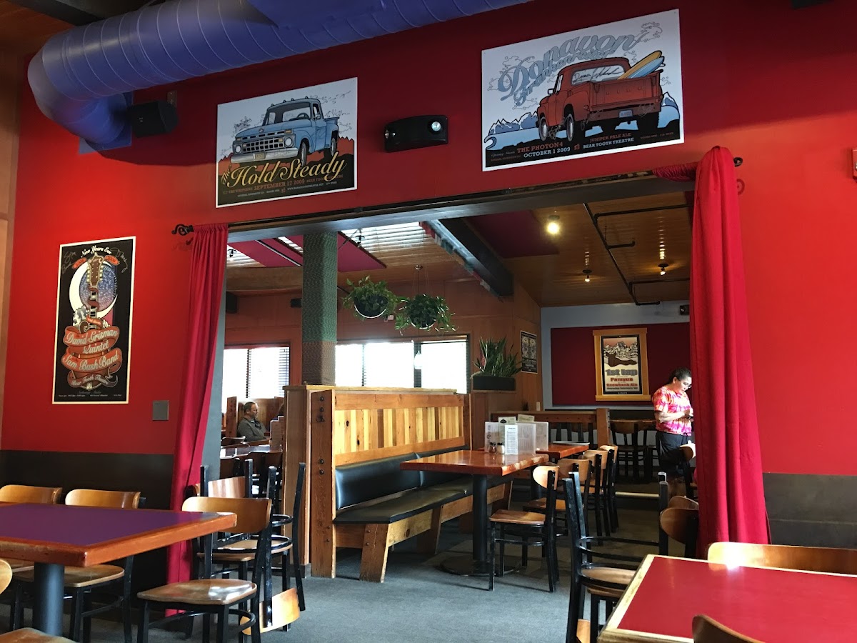 Moose's Tooth Pub & Pizzeria