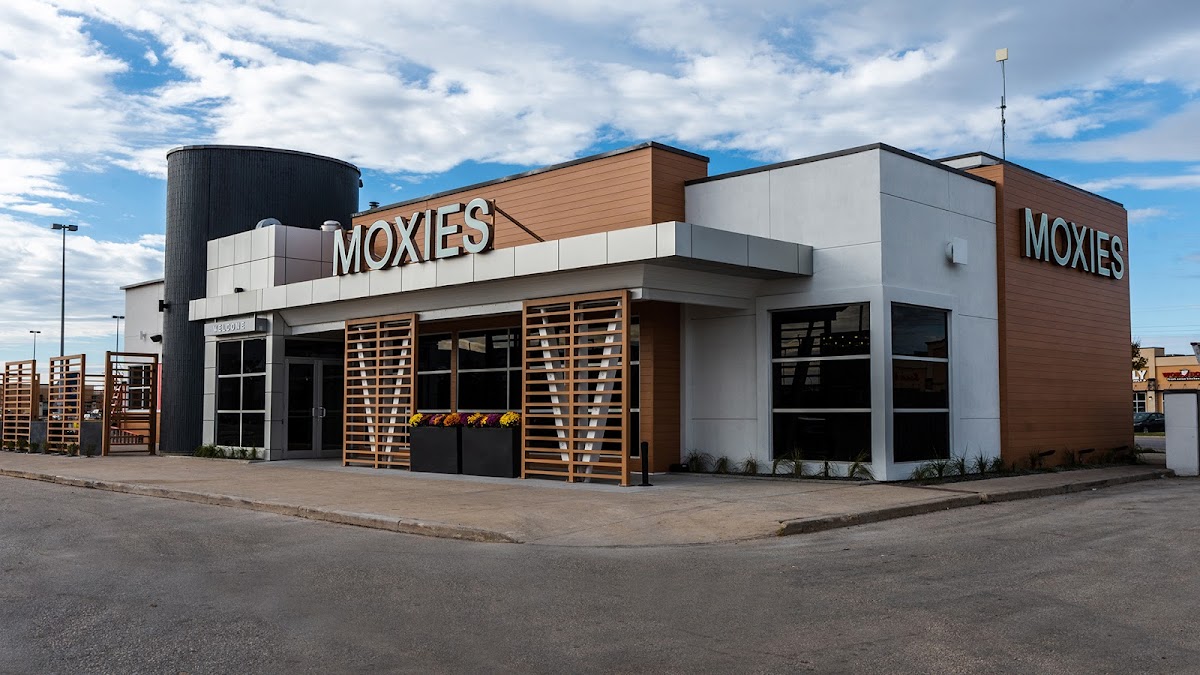 MOXIES Kenaston