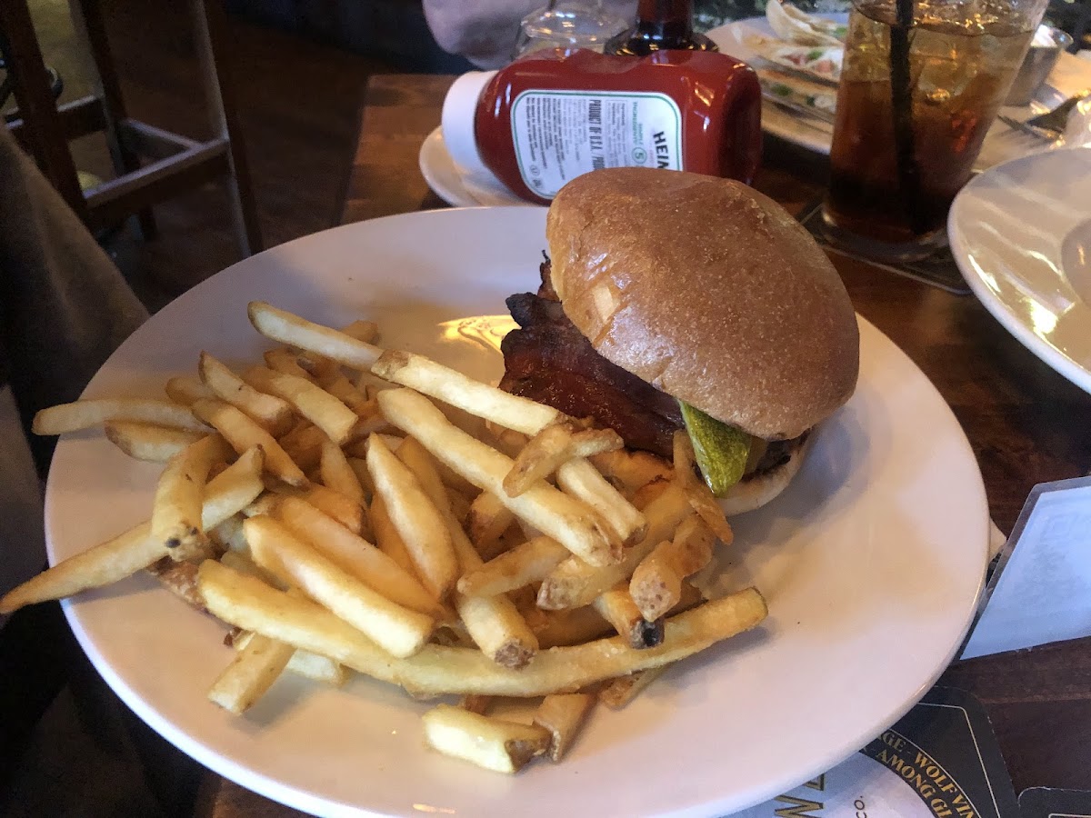 Ocean Park Pizza & Village Pub