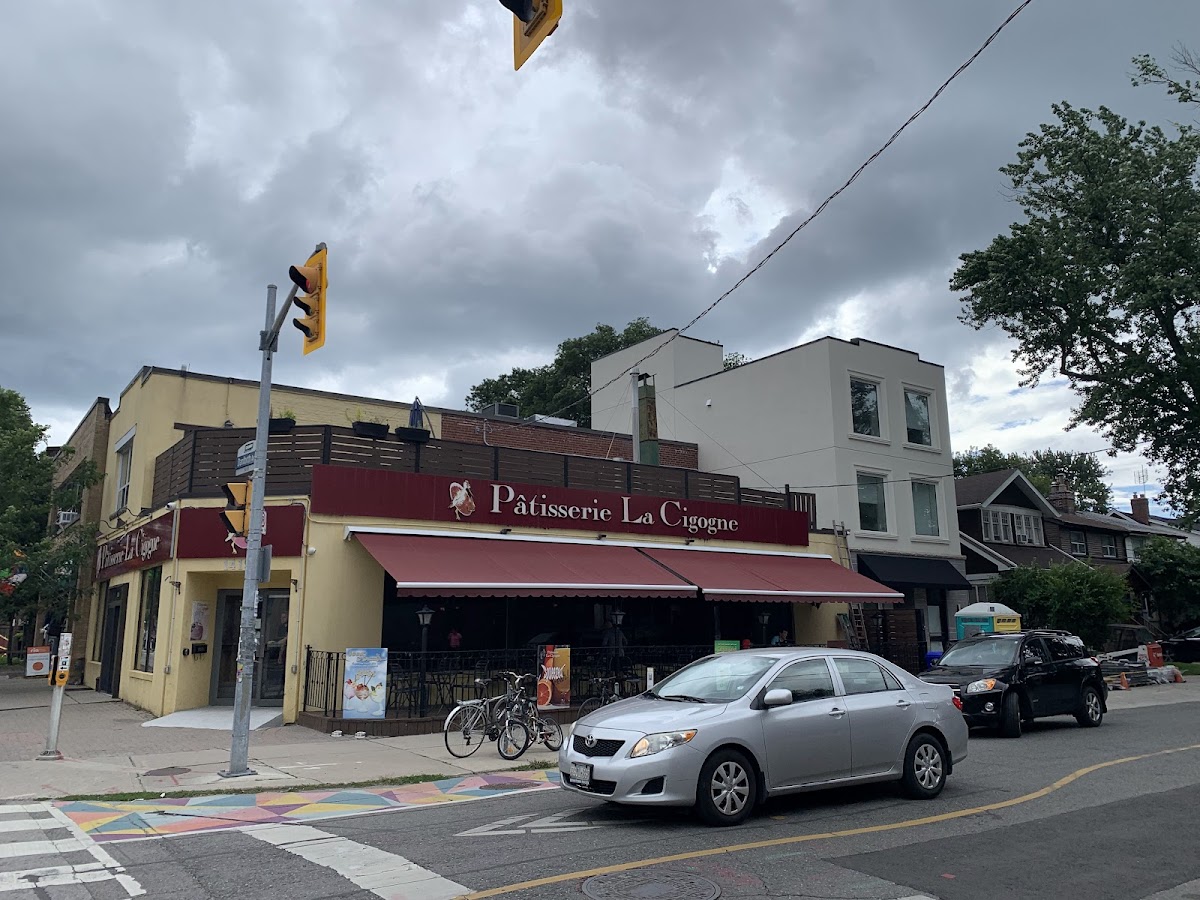 Patisserie La Cigogne Danforth