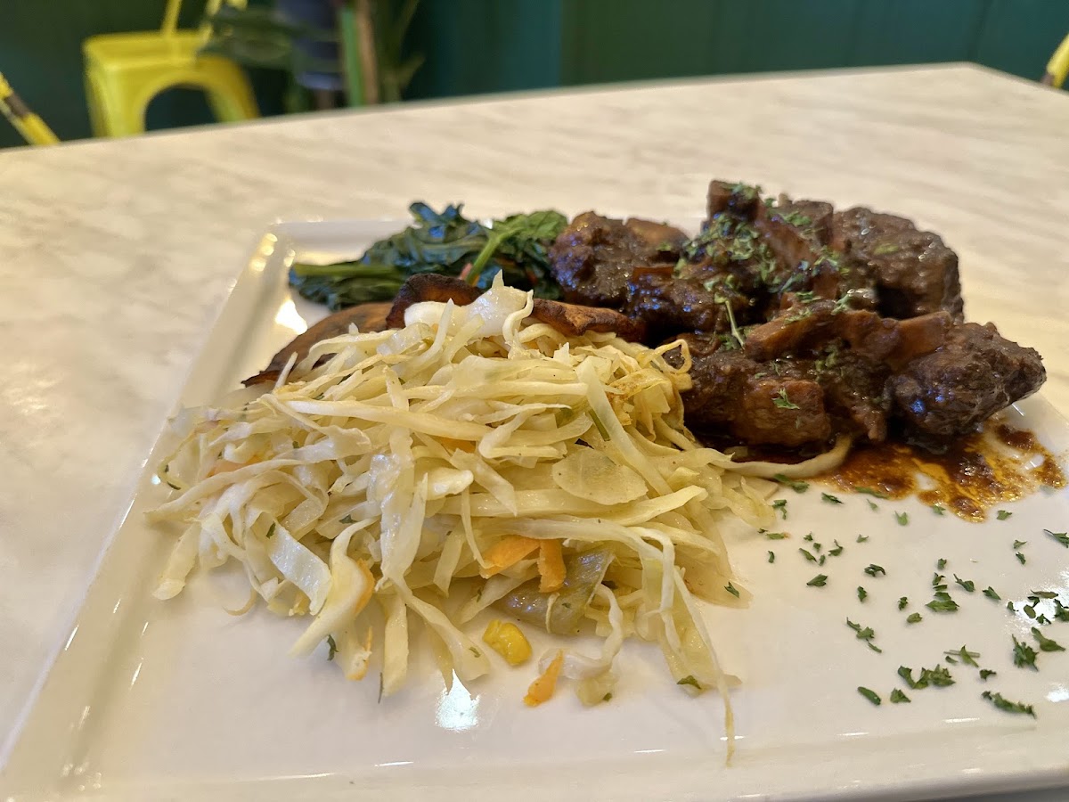 Peppa’s Jerk Chicken Restaurant