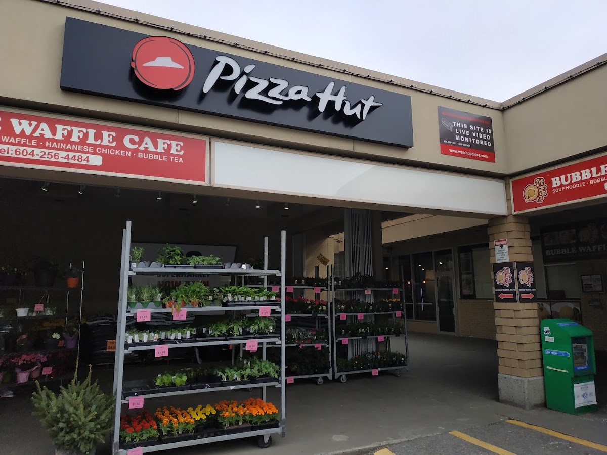 Pizza Hut 2619-2625 East 49th Avenue