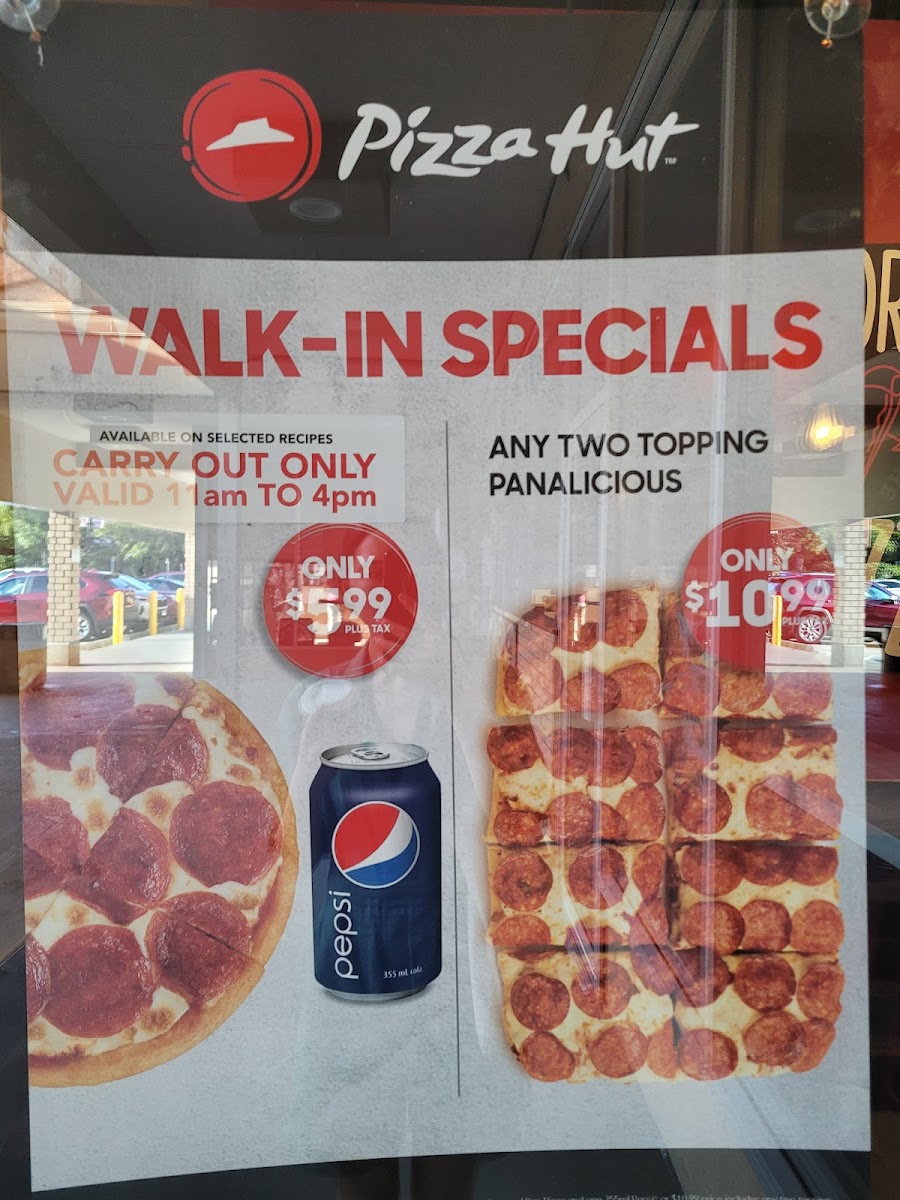 Pizza Hut 2619-2625 East 49th Avenue