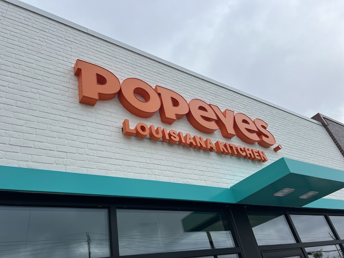 Popeyes Louisiana Kitchen 653 Colby Drive