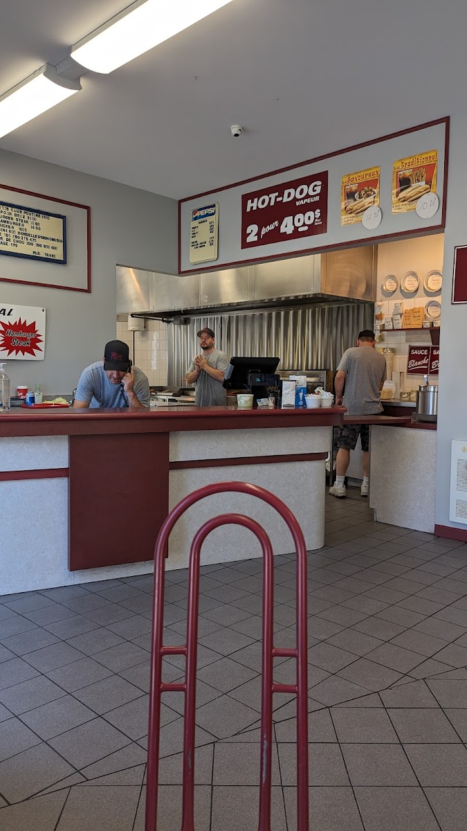Poutinerie K 253 Boulevard Maloney Est