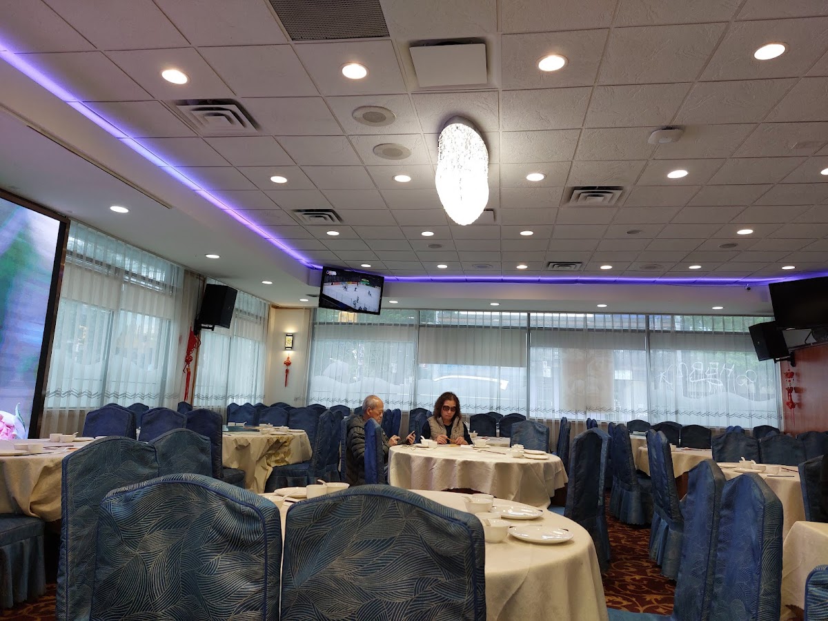 Royal Palace Seafood Restaurant 敦煌海鲜酒家