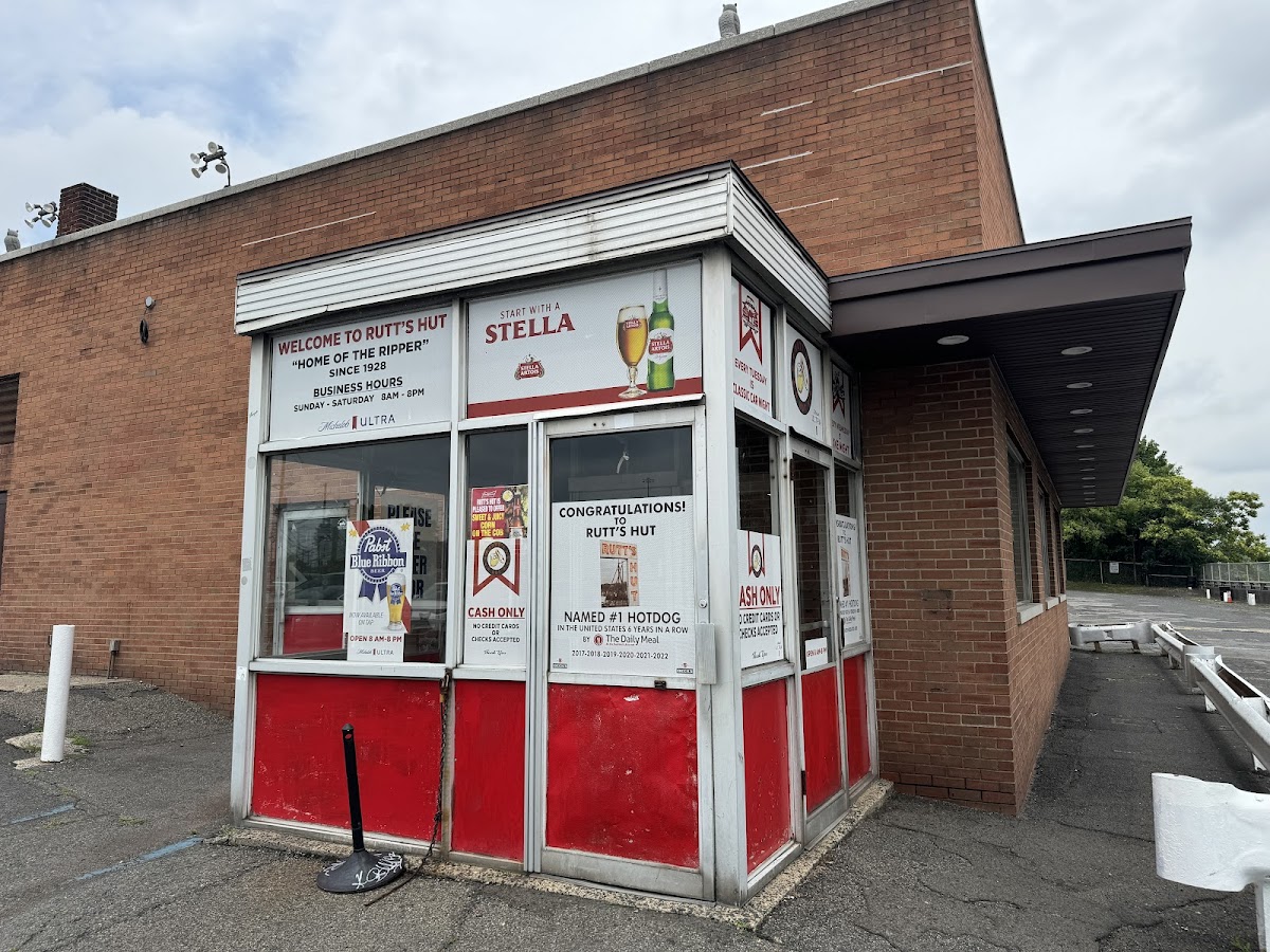 Rutt's Hut