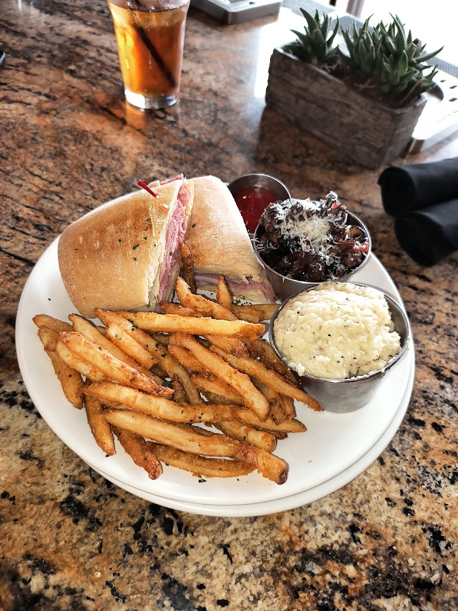 Samantha's Tap Room & Wood Grill