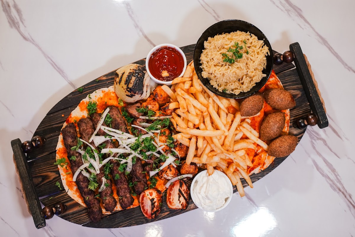 Sawa Restaurant & Lounge