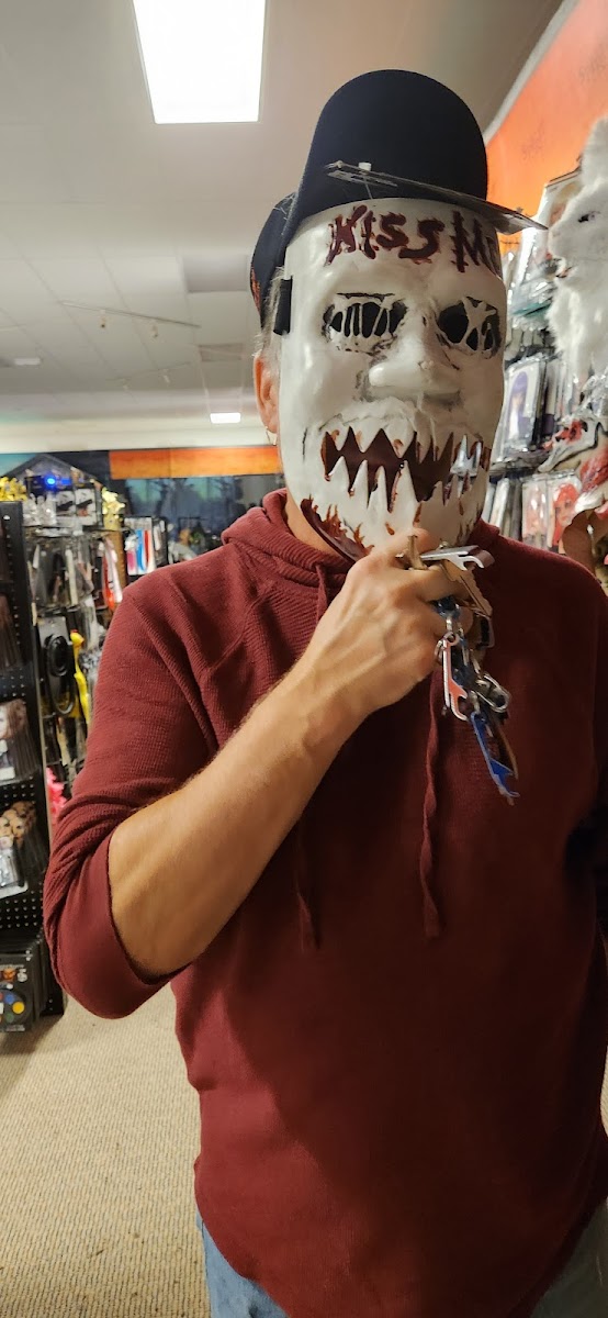 Spirit Halloween Sarnia