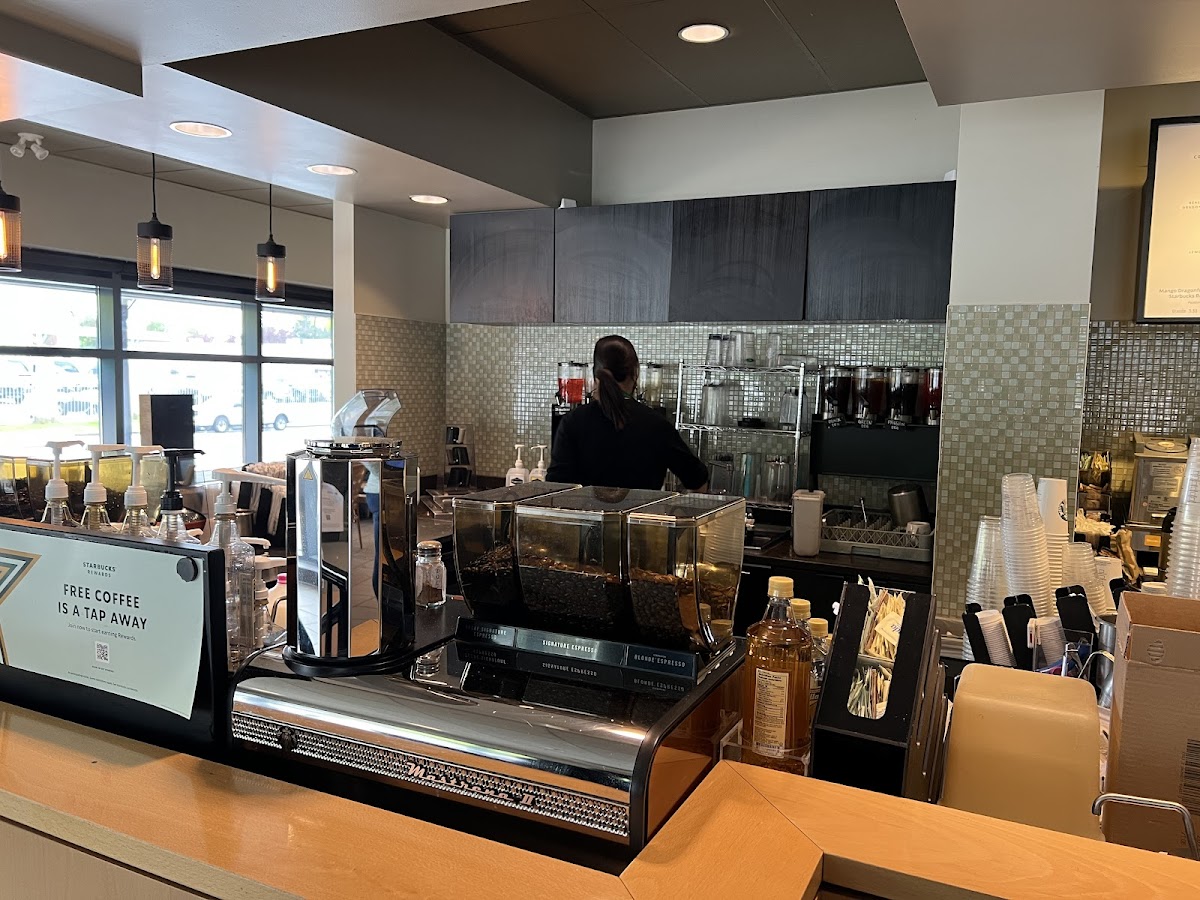 Starbucks Lougheed & Holdom