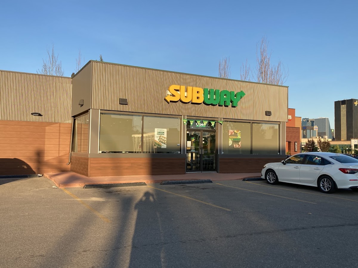 Subway 1505 Albert St