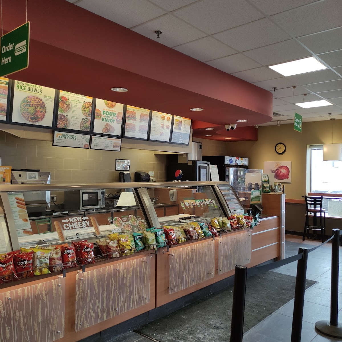 Subway 16715 Yonge St
