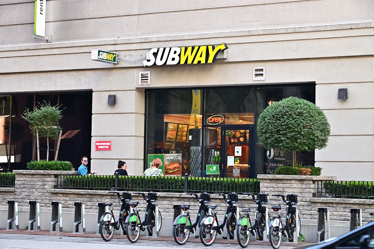 Subway 235 Bloor St E