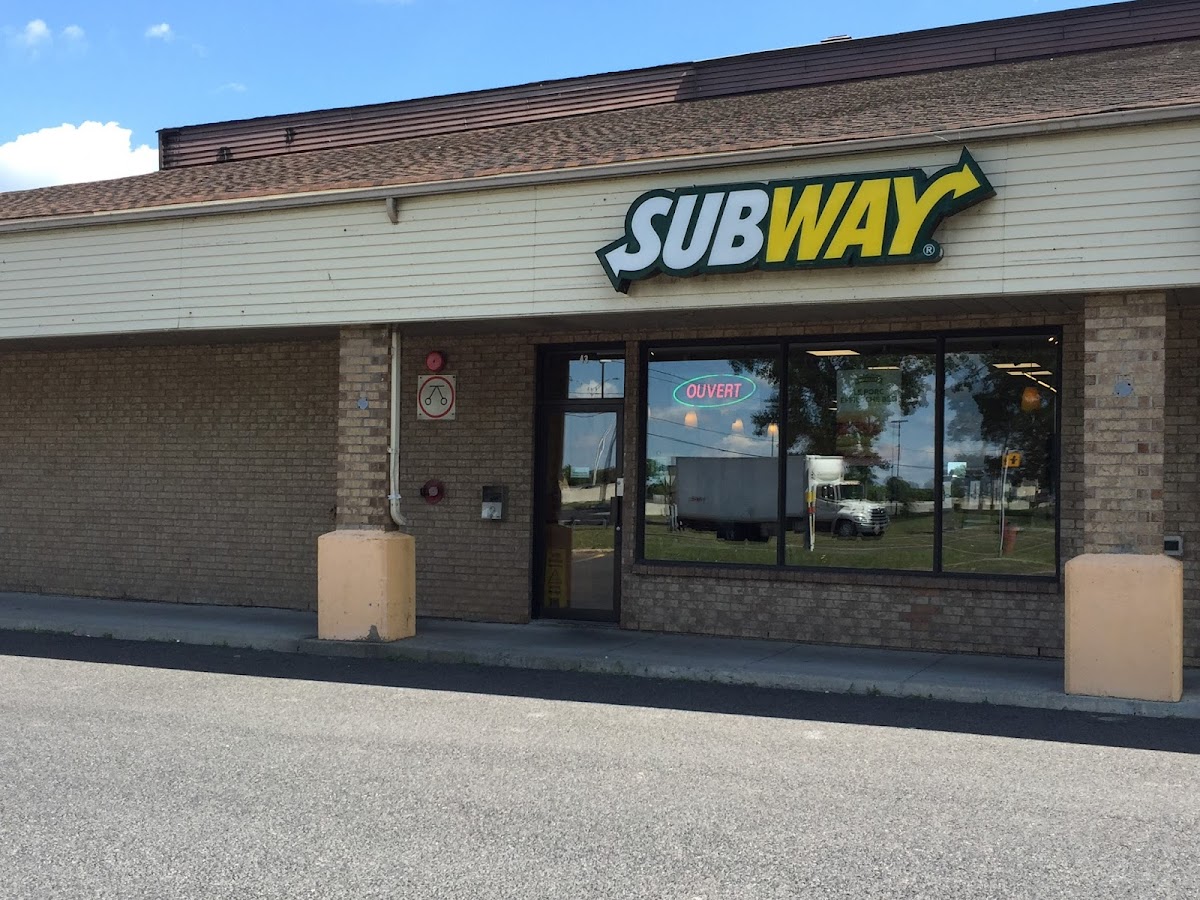 Subway 43 Boulevard Jean-Paul-Vincent