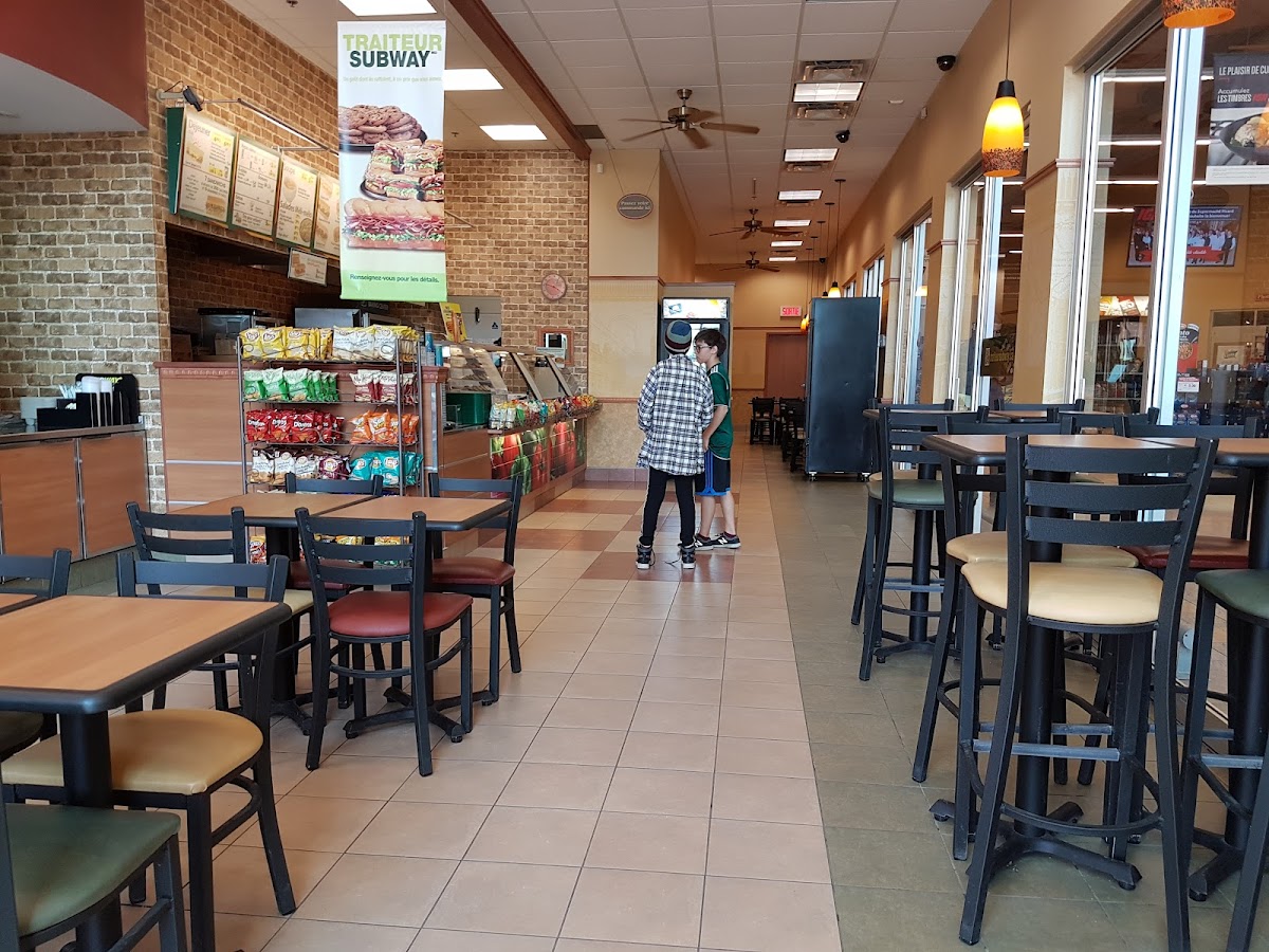 Subway 9105 Boulevard Taschereau
